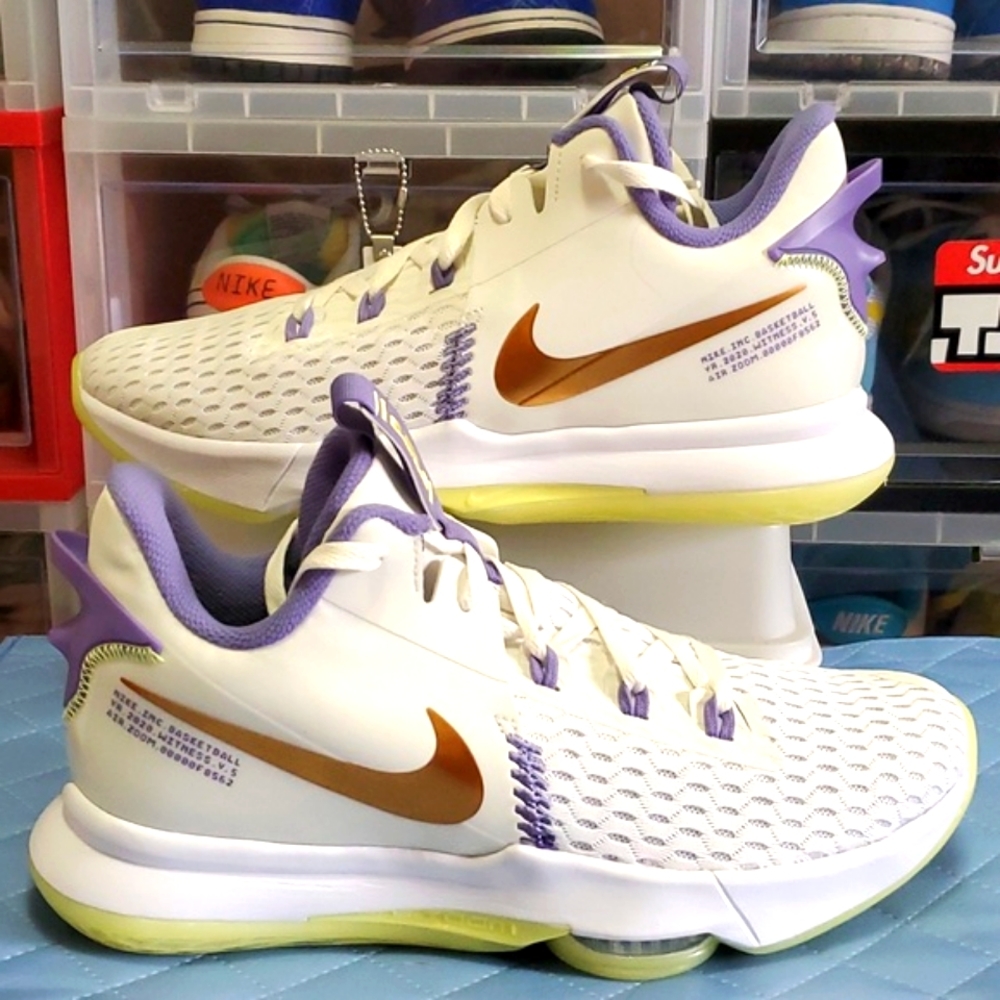 Nike LeBron Witness 5